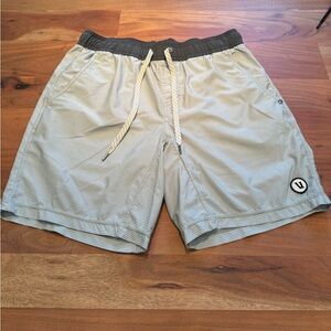 Men’s Vuori 7” Kore Athletic Shorts - Medium